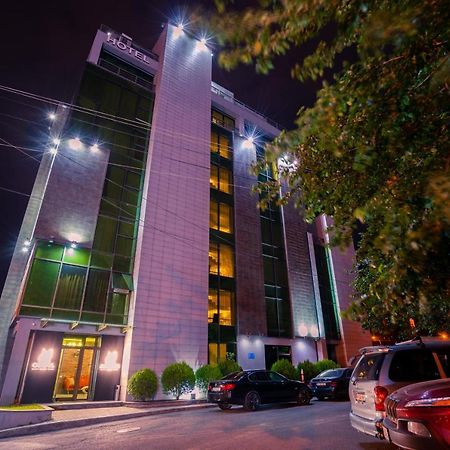Capitol By Umbrella Hotel Tbilisi Ngoại thất bức ảnh