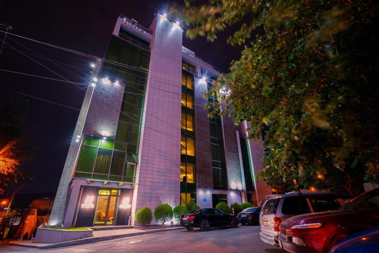 Capitol By Umbrella Hotel Tbilisi Ngoại thất bức ảnh